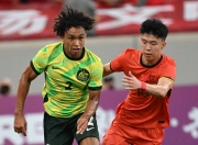 B体育体育直播-包含中国足球职业联赛球队战斗力备受质疑的词条