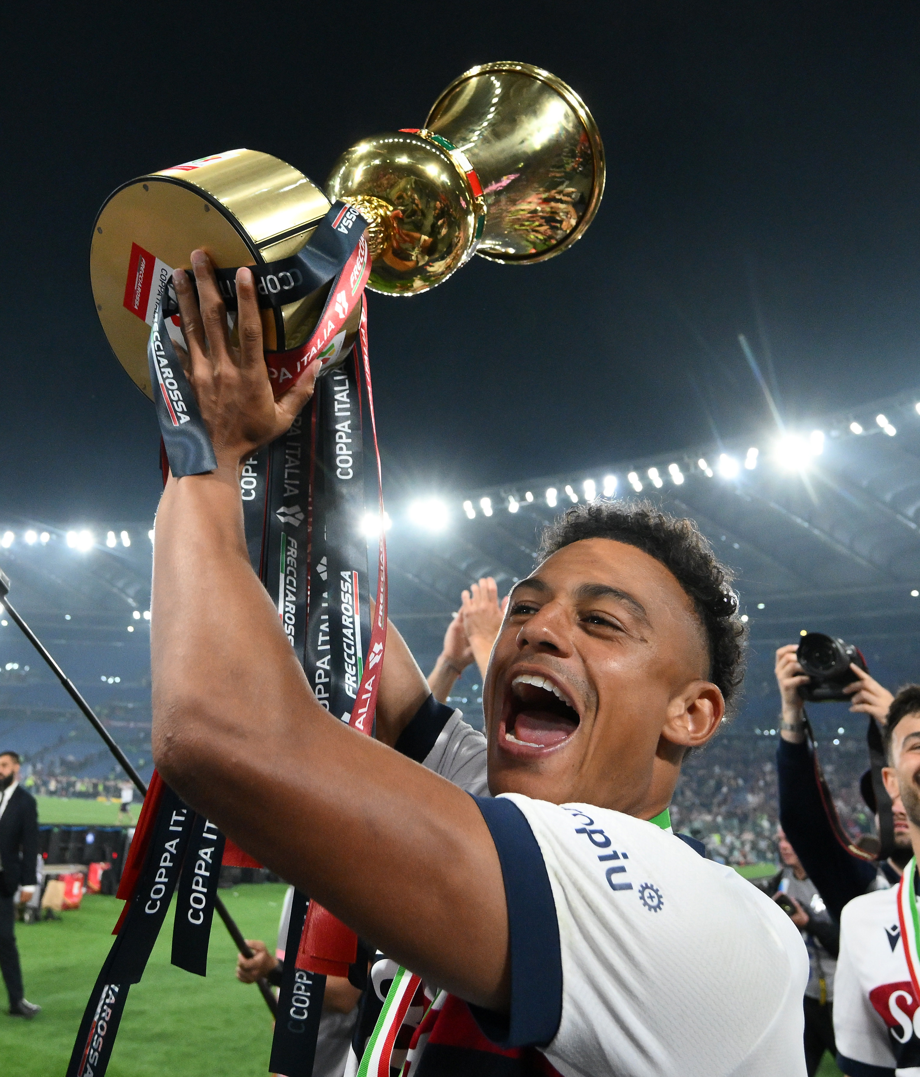 意大利队发挥出色,引领争冠局势 意大利队发挥出色,引领争冠局势