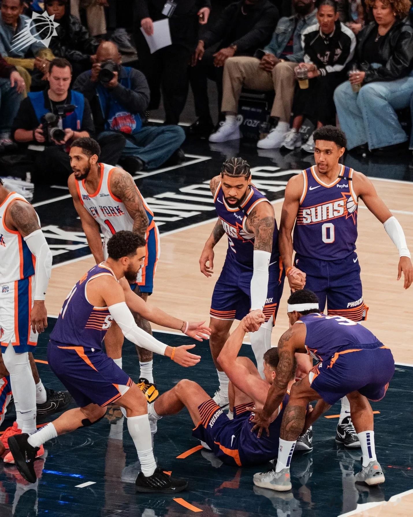 包含快船对战太阳:伦纳德迎战布克,得分之争的词条 包含快船对战太阳:伦纳德迎战布克,得分之争的词条