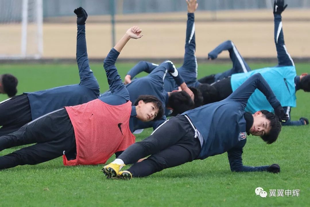 球队启程前往海外拉练,备战新赛季 球队启程前往海外拉练,备战新赛季