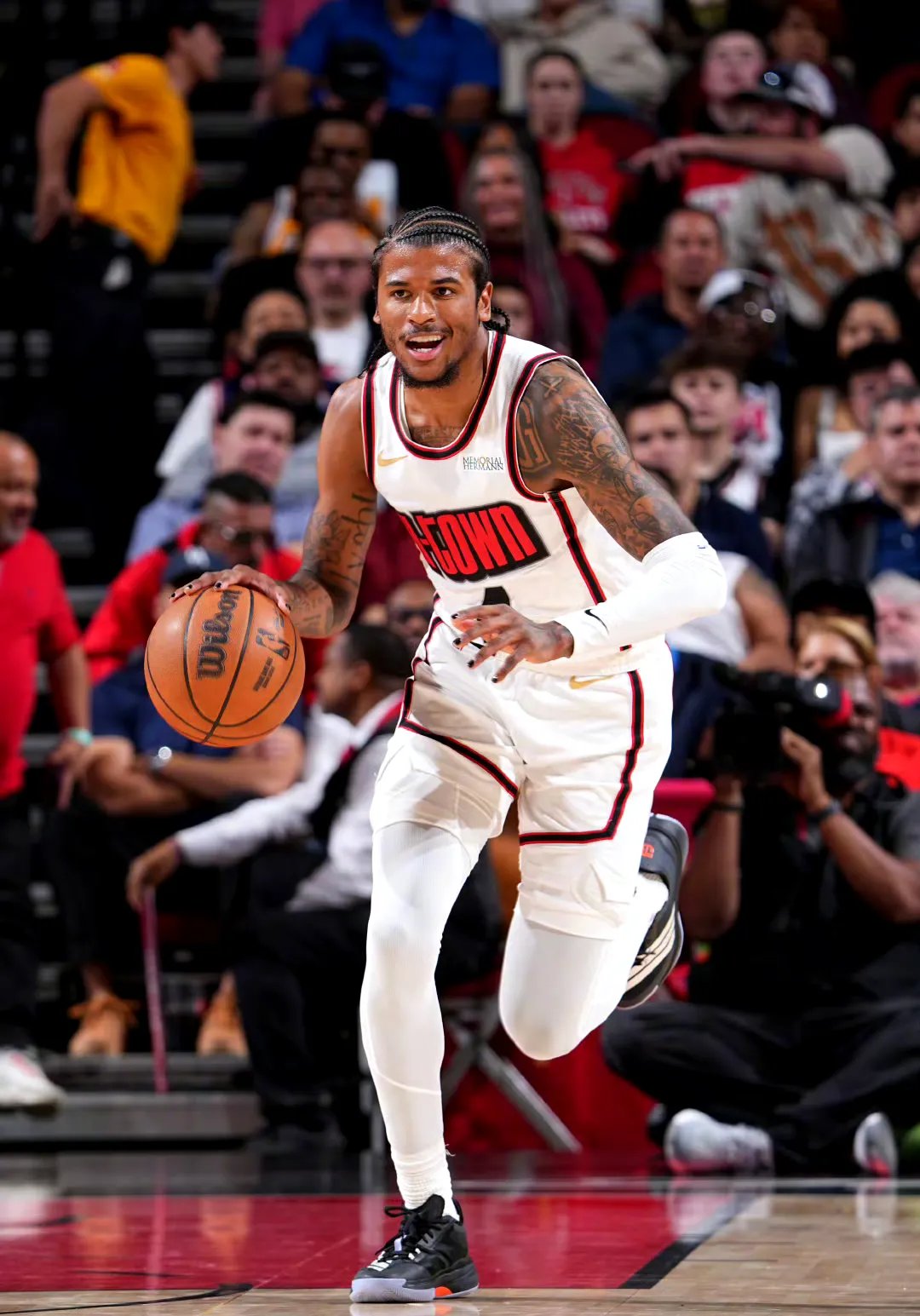 火箭遭遇76人逆转,再遭败绩 火箭遭遇76人逆转,再遭败绩