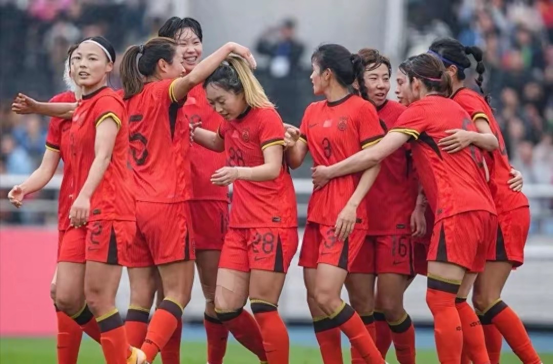 国家女子足球队顺利晋级八强赛