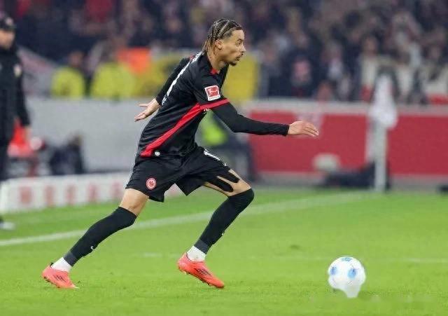 斯图加特遭遇两连败，保级形势严峻的简单介绍